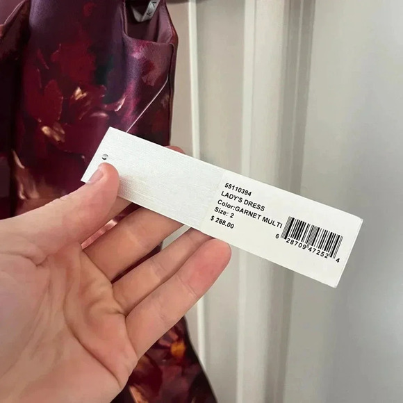 Kay Unger Floral Dress in Red and Orange - Picture 4 of 5